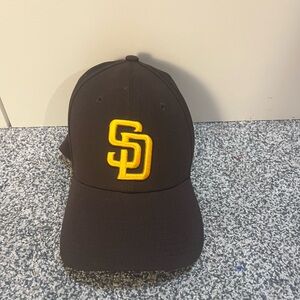 New Era Brown 39THIRTY Cap